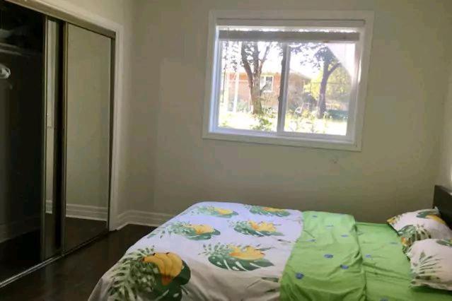 Private Rooms 5 Min Finch West Subway - York University Toronto Exterior foto